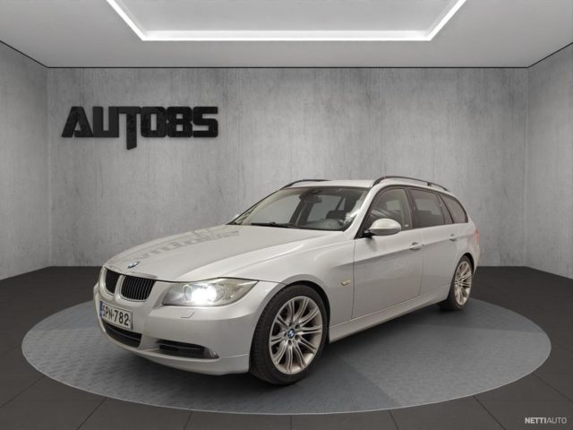 BMW 330