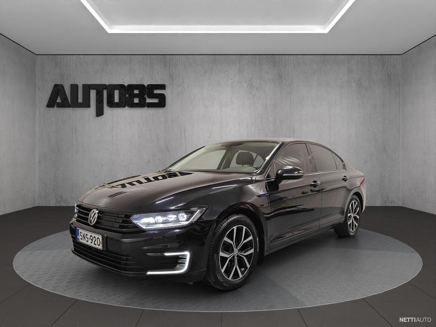 Volkswagen Passat Sedan GTE Plug-In Hybrid 160 kW (218 hv) DSG || Webasto | Digimittaristo | ACC | Keyless | Parkpilot | Navigointi yms