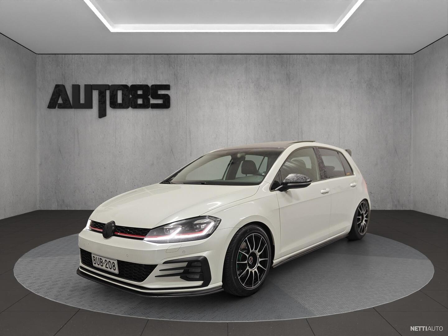 Volkswagen Golf GTI 2