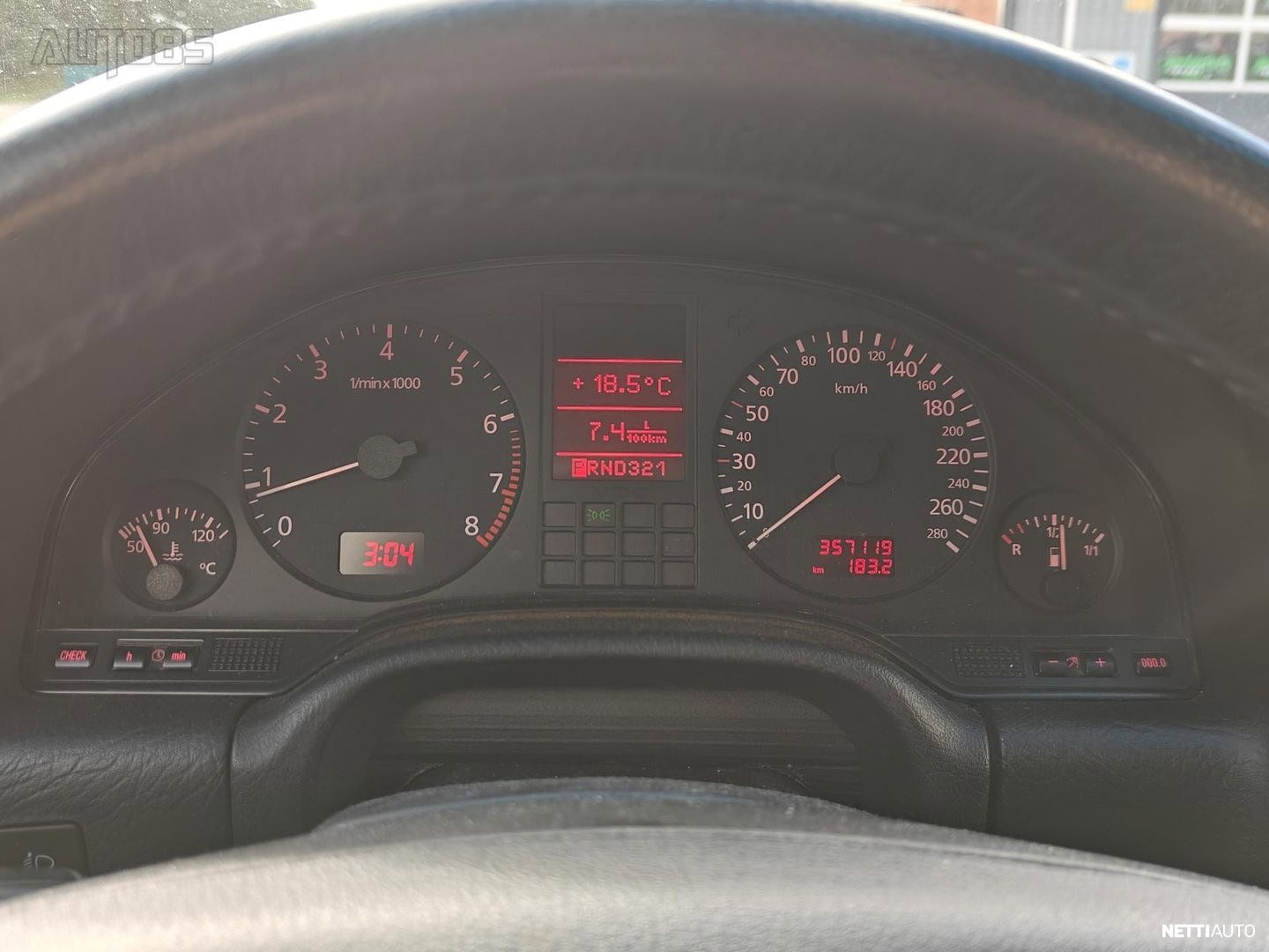 Audi A8 4,2 V8 sedan Aut. 1994, kuva 2/14