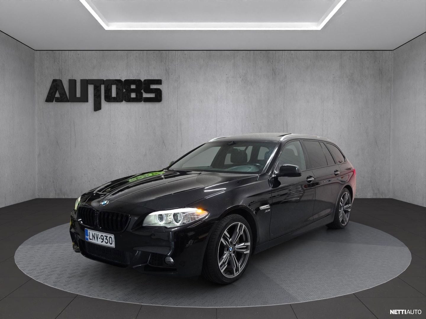 BMW 530 dA xDrive Touring 2011, kuva 2/19